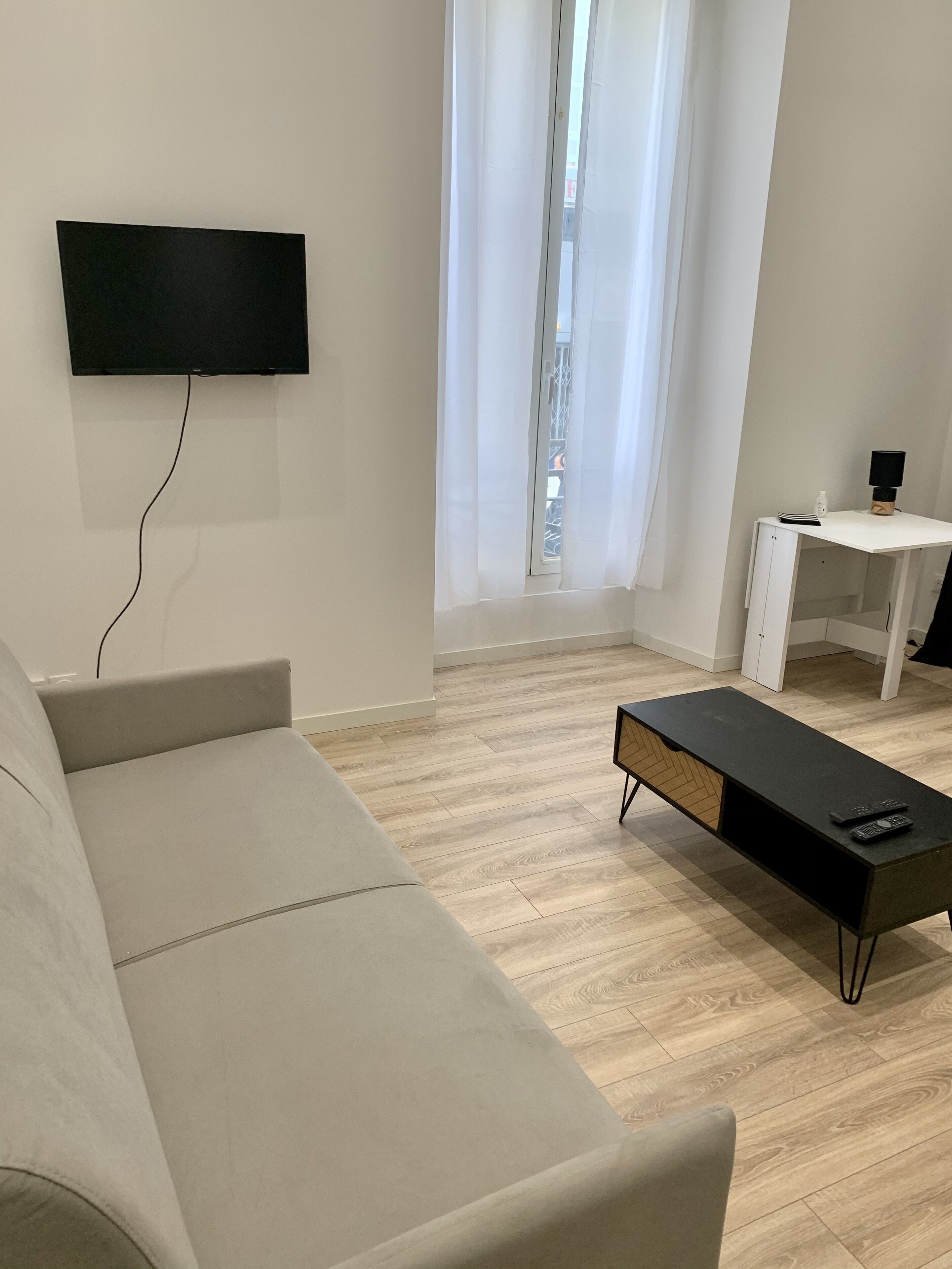 Dans le Carré d or Magnifique Studio Proche Commodités