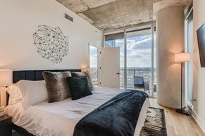 2 bedrooms, desk, iron/ironing board, travel cot