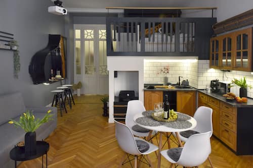 Executive-Suite | Eigene Kochnische | Mini-Kühlschrank, Mikrowelle, Herdplatte, Toaster