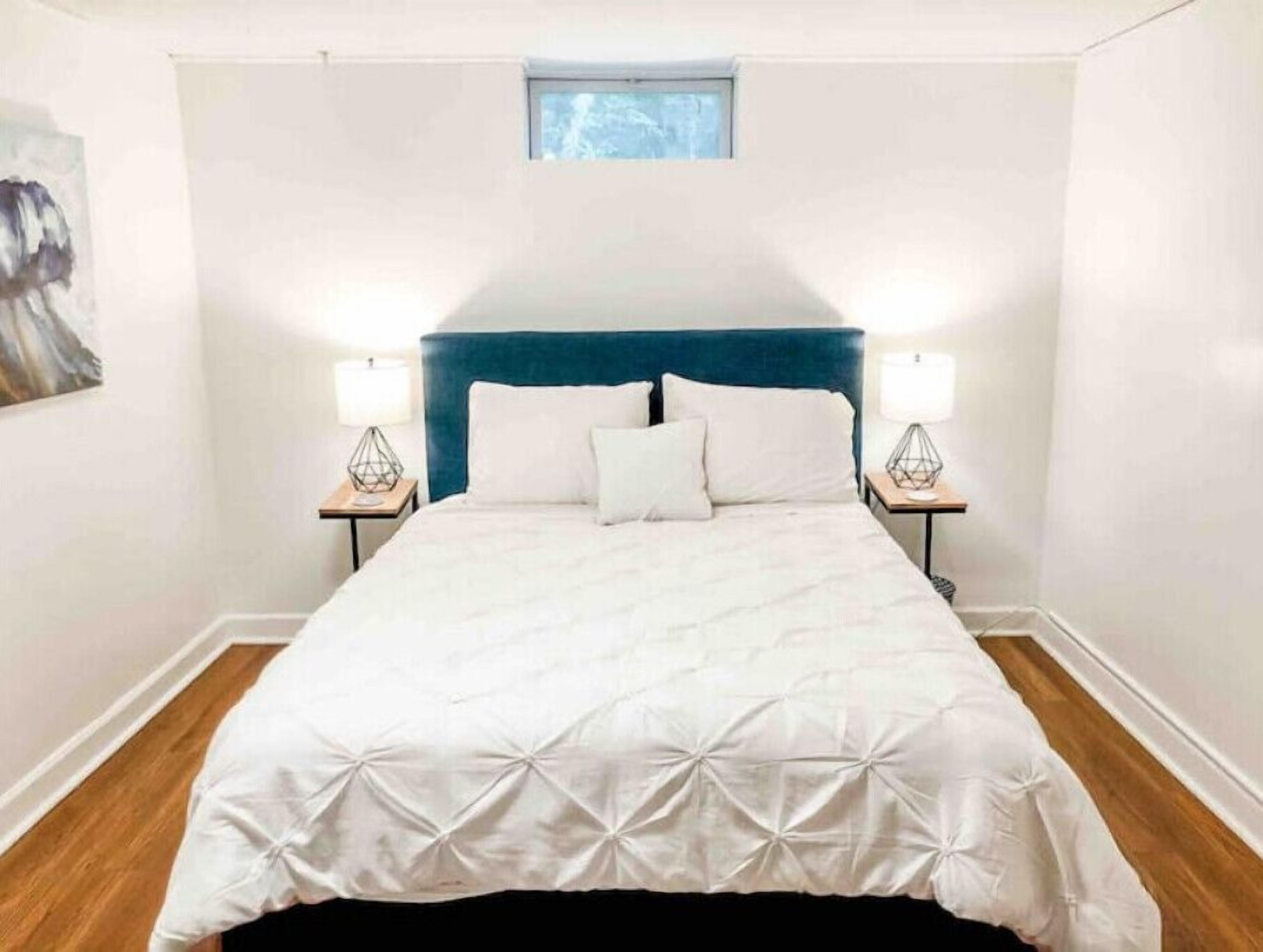 4 bedrooms, iron/ironing board, travel cot, free WiFi