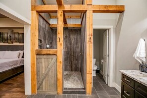 3 室のベッドルーム、WiFi