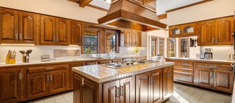 Huge Luxury Ranch Estate in Heart of Gladewater