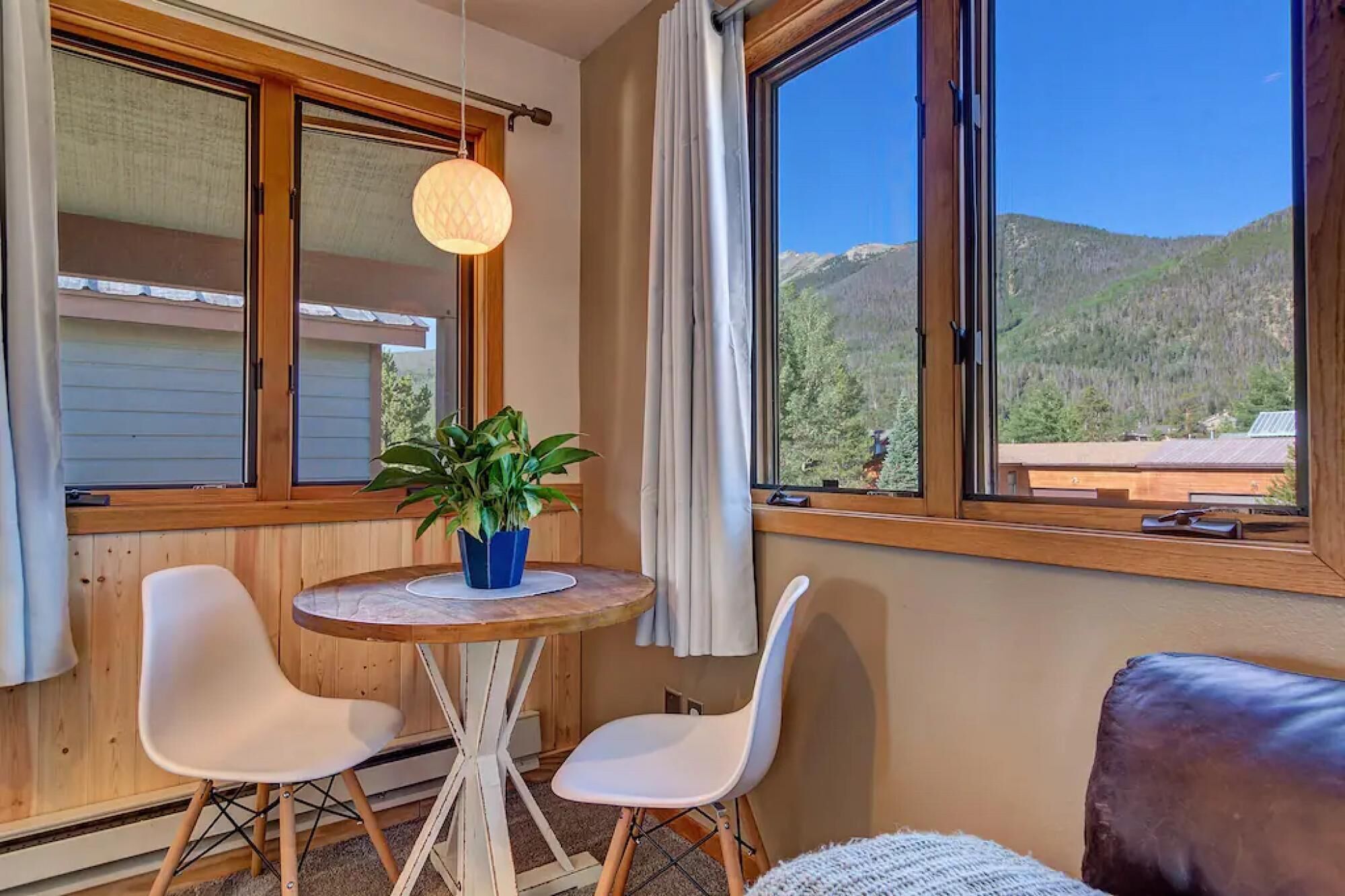 Frisco Mountain View Flat Close to Vail Breck Keystone Garage Pets ok