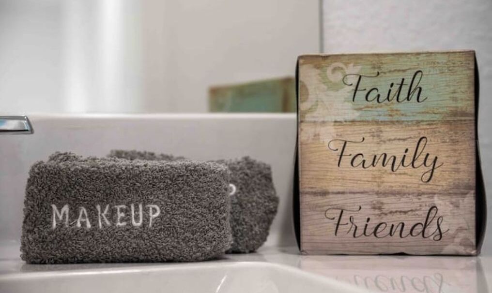 Modern 4BD Lakeview Home Katy TX