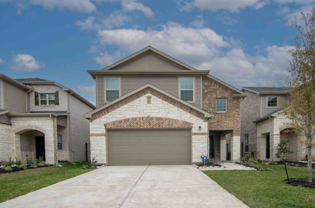 Modern 4BD Lakeview Home Katy TX