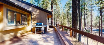 Tree-lined home with private hot tub, 7 pools, 14 tennis courts, golf, gym, AC