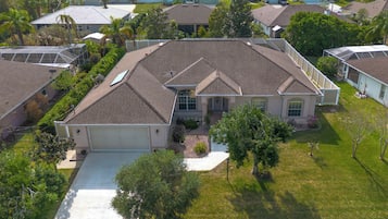 House (4 Bedrooms) | Property amenity