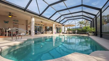 House (4 Bedrooms) | Front of property