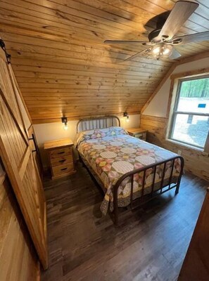 3 chambres, coffres-forts dans les chambres, fer et planche Ă repasser