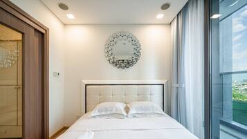 Panoramic Apartment | 1 bedroom, memory-foam beds, iron/ironing board, free WiFi