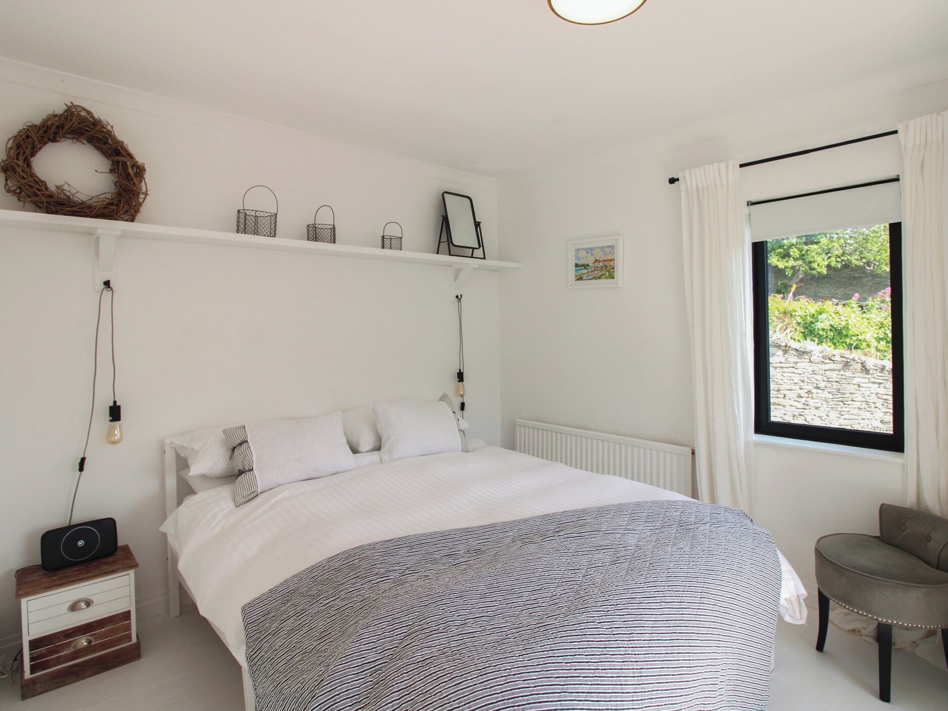 2 habitaciones, decoración personalizada y muebles diferentes 