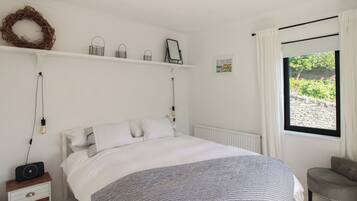 2 habitaciones, decoración personalizada y muebles diferentes