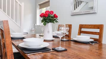 Cottage | Interior