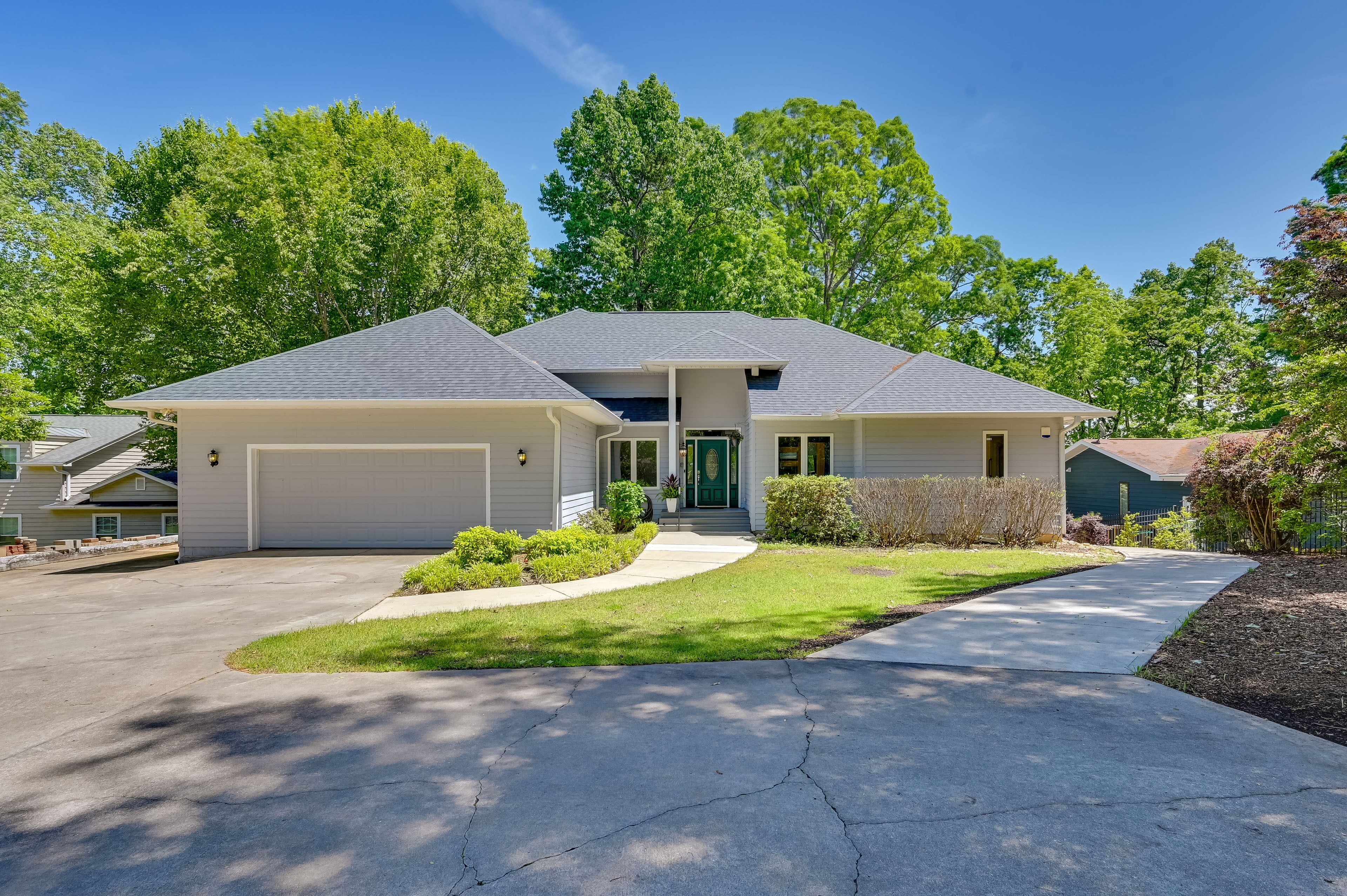 Anderson Home w/ Seasonal Beach + Boat Dock!