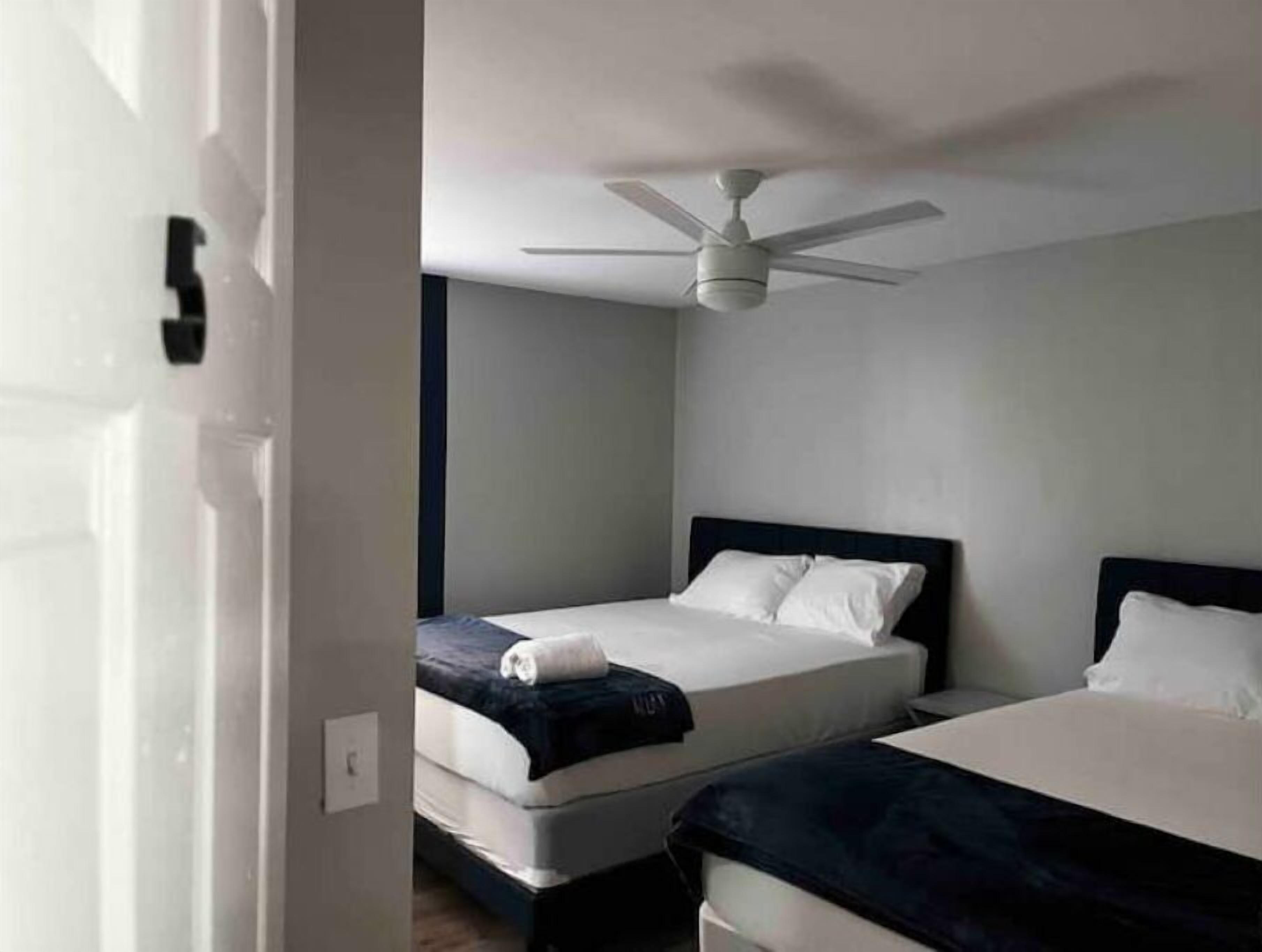 Beautiful Home with Bay View minutes from AC