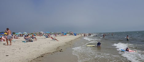 Camastros y toallas de playa