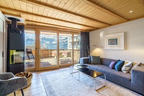 Una televisión, un reproductor de DVD