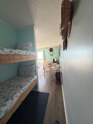 Interior - Perfect spot DIRECTLY ON THE BEACH! 3,6,12 Month Lease Available. (North Topsail Beach)
