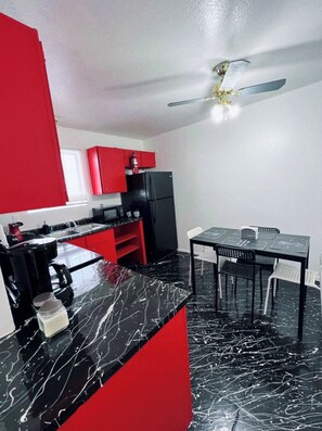 Fridge, microwave, oven, coffee/tea maker