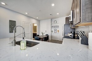 Fridge, microwave, oven, stovetop - *LUXURIOUS 1BED/1BATH - KING BED* -POOL (Fishers)