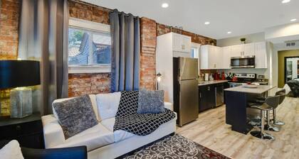 ✨Stay Here✨5 Minutes Downtown✨Comfy Foam Beds✨W&D✨