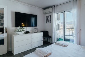 1 camera, una cassaforte in camera, Wi-Fi gratuito, lenzuola