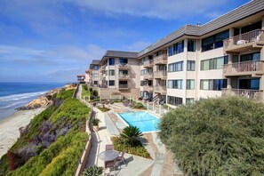 屋外プール、温水プール