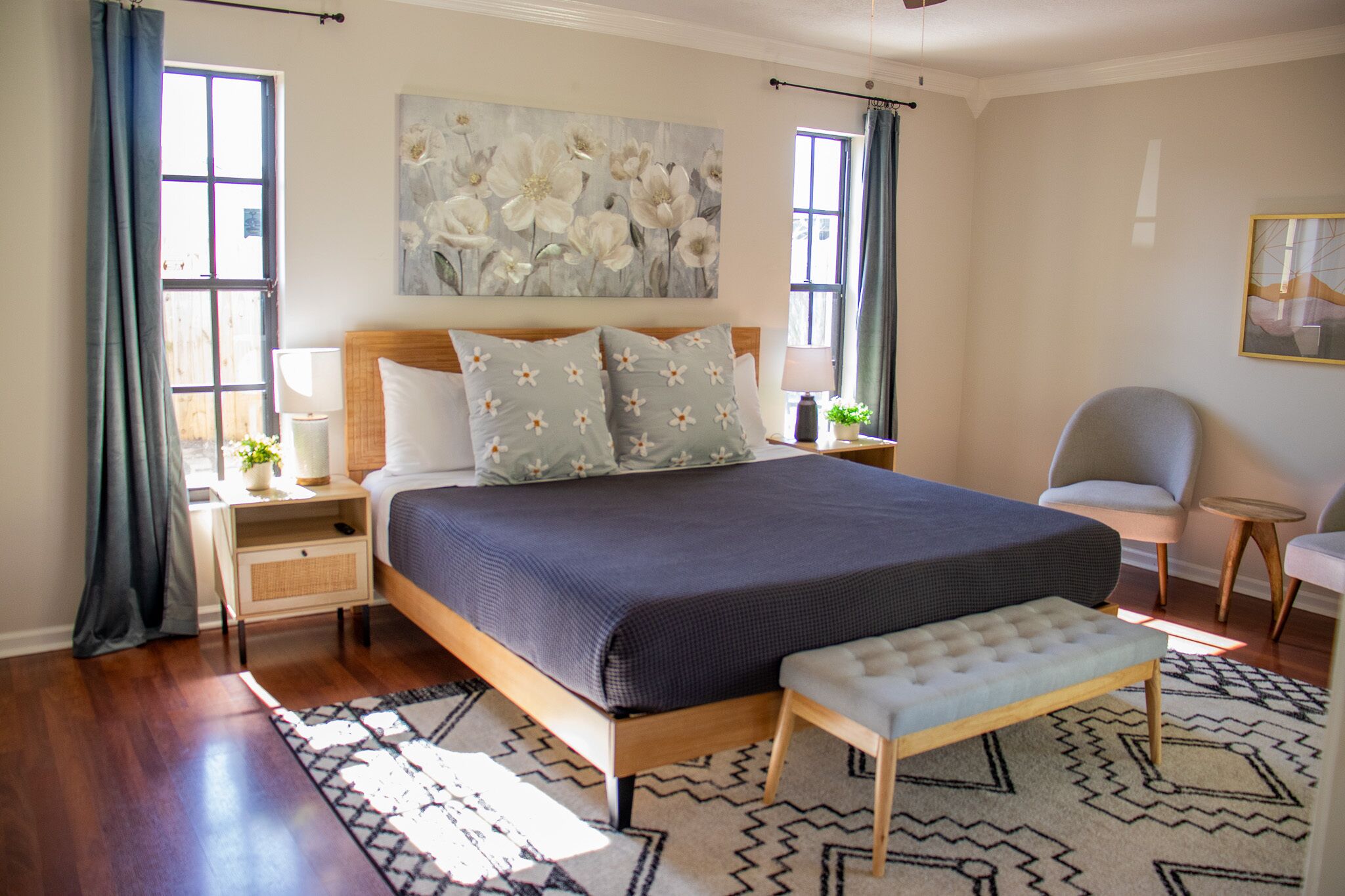 Peaceful Tropical home w/ pool {15 min.from thebeach}