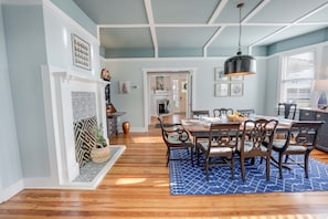 Dining - Greystone Manor - Magnificent!  Sleeps 10  Center of Town (Colonial Beach)
