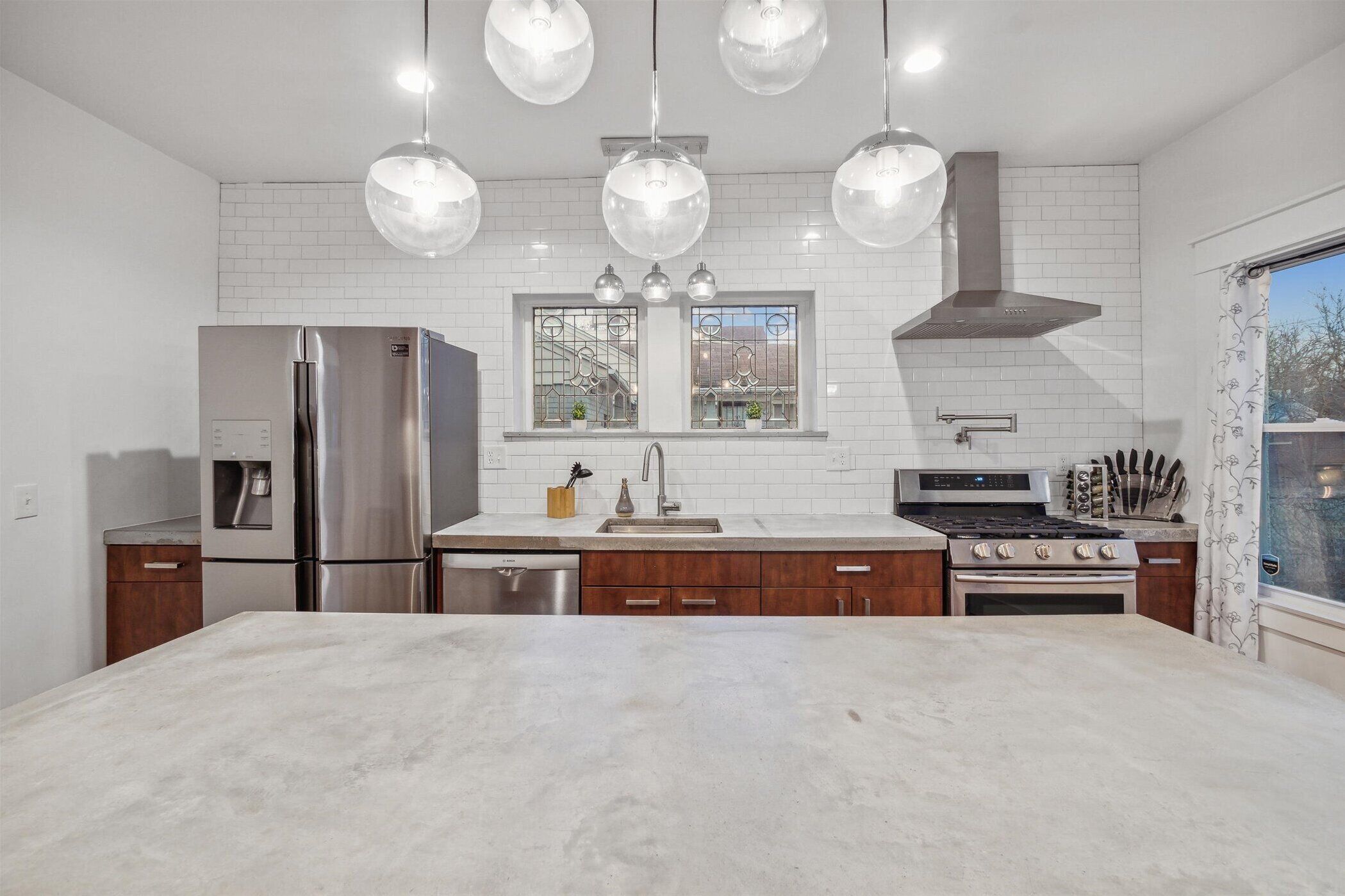 Historic District home w/ pool table and arcade