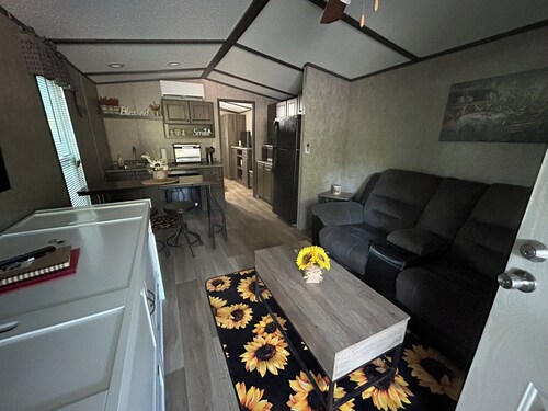 Quaint 1 Bedroom 1 Bath Home on 65 acre ranch. 