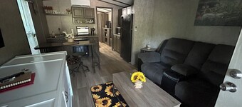 Quaint 1 Bedroom 1 Bath Home on 65 acre ranch. 