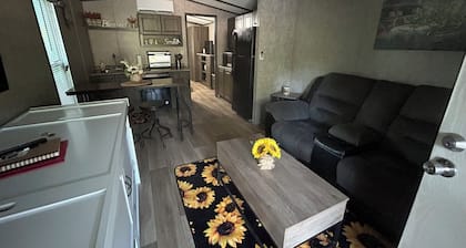 Quaint 1 Bedroom 1 Bath Home on 65 acre ranch.