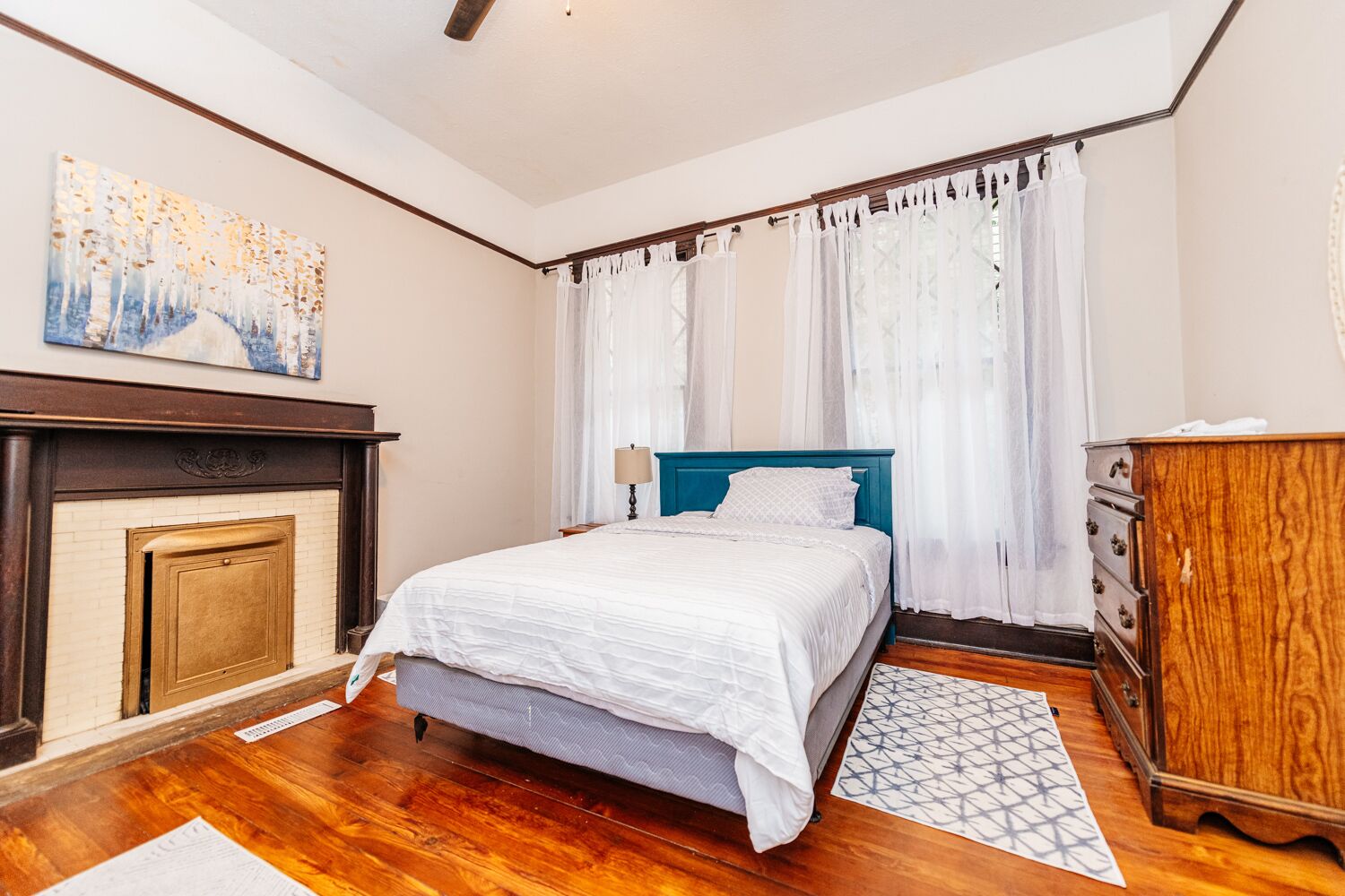 Beautifull home within mercer village.