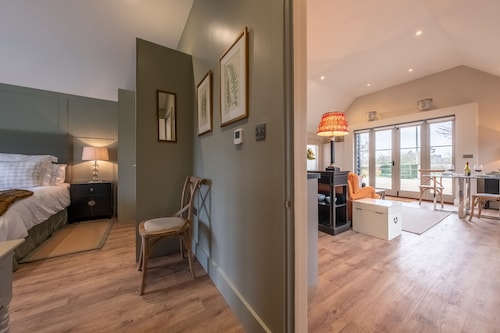 Elegant luxurious cottage - The Dove House