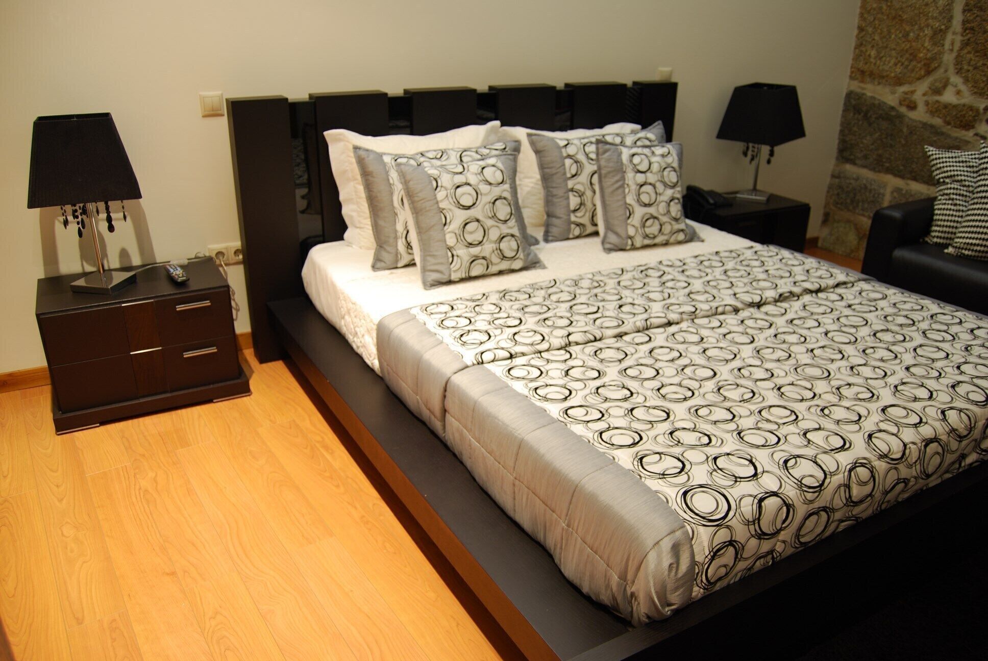 Insonorización, wifi gratis y ropa de cama 