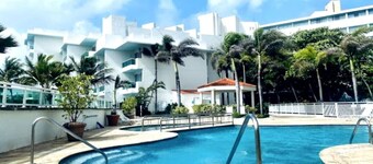 Ocean Breeze Studio | Lagoon View | Pool, Hot Tub