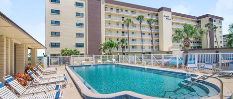 Piscine extérieure, piscine chauffée