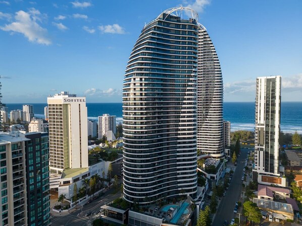 المنشأة من الخارج