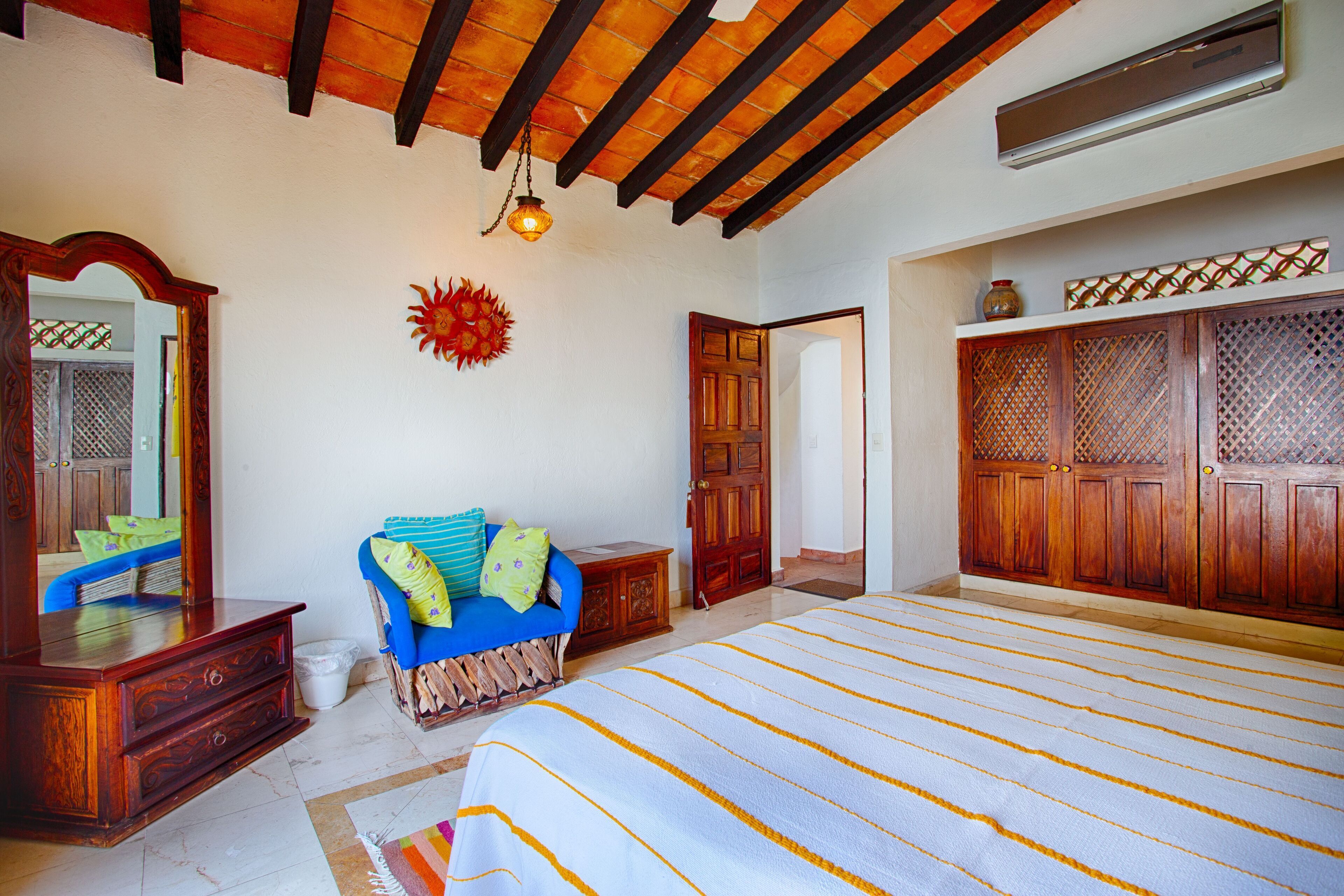 Luxurious Traditional Mexican Beachfront Villa, 5BD
