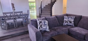 Living area - CSE Property Group (Simi Valley)