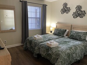 3 chambres, fer et planche à repasser, Wi-Fi gratuit, draps fournis