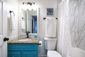 Hair dryer, towels - Orem Vacation Rental Apartment Near BYU Campus! (Orem)