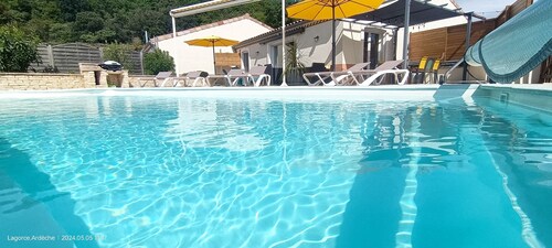 Villa piscine proche Vallon-Pont-d'Arc / gorge de l'Ardèche