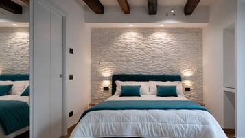 Superior Triple Room, 1 Bedroom, Non Smoking, City View | Premium bedding, pillowtop beds, minibar, in-room safe