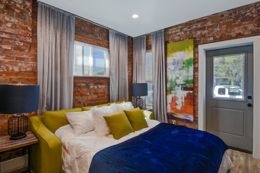 ★Clean & Comfy★Great Location★Mem Foam Beds★WIFI★