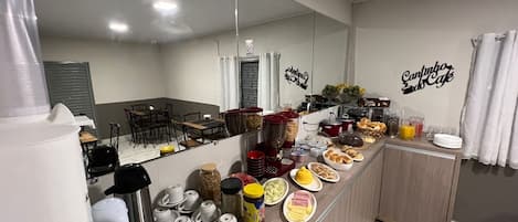 Gratis morgenmadsbuffet hver dag