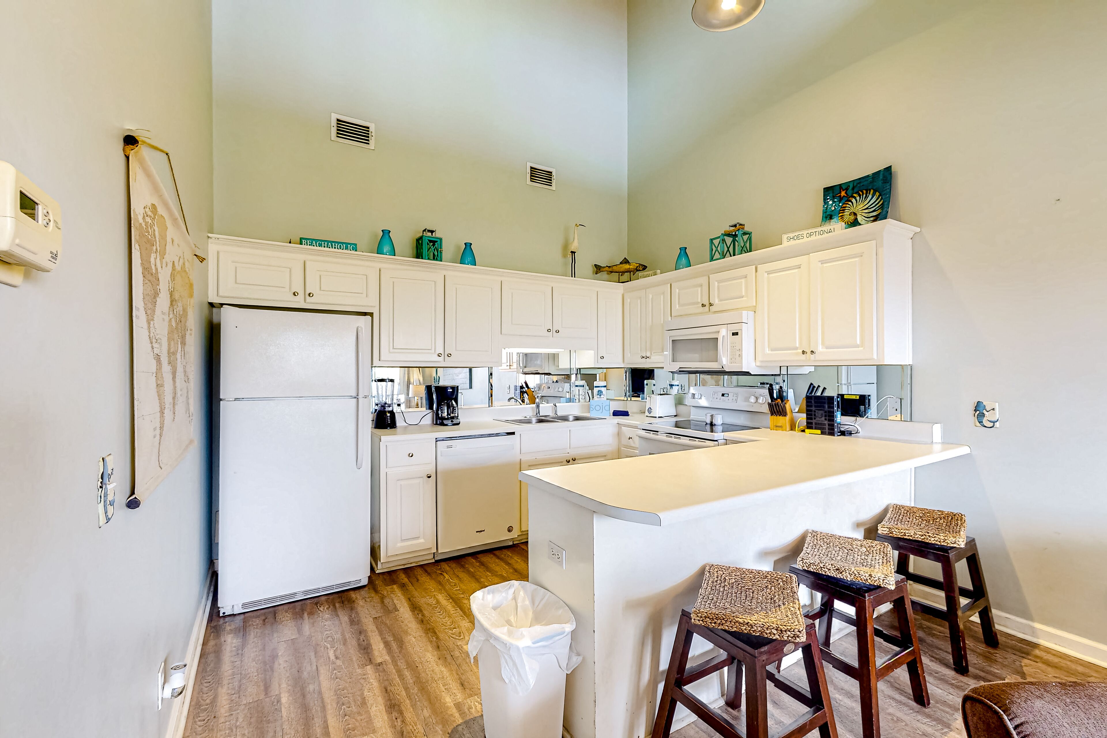 Dog-friendly condo with pools, tennis, gym, mini golf, beach access, & balcony