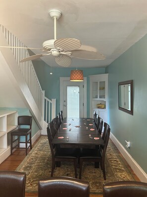 Dining - The Rose on Lakeside 
Mount Dora-Umatilla
4 Bedrooms 
2 1/2 bathrooms 
Sleeps 10 (Umatilla)