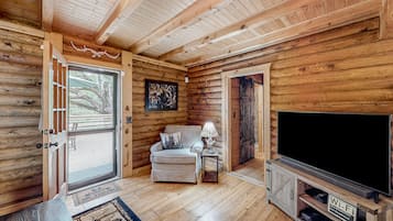 Televisie en een open haard